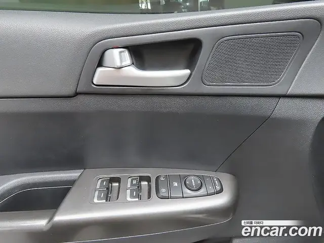 Kia Sportage 2021 2.0 автомат (гидро), миниатюра 12