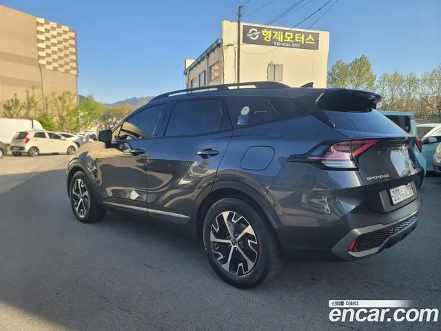 Kia Sportage 2022 1.6 автомат (гидро), миниатюра 6