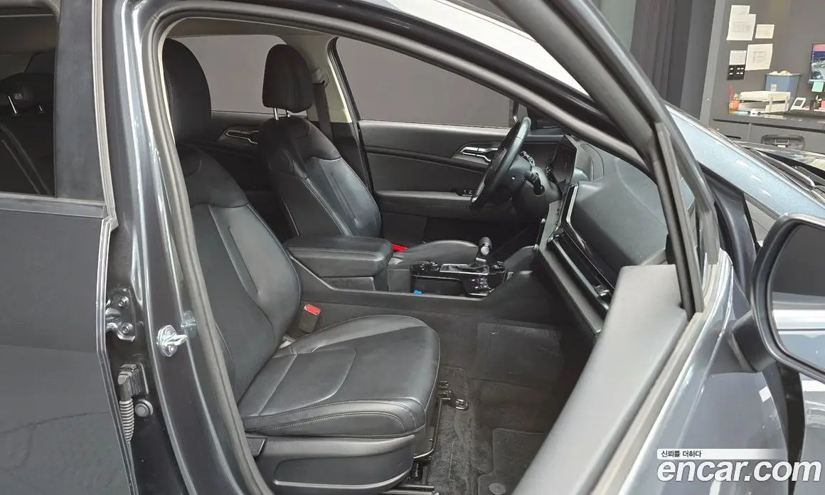 Kia Sportage 2023 2.0 автомат (гидро), фото 12