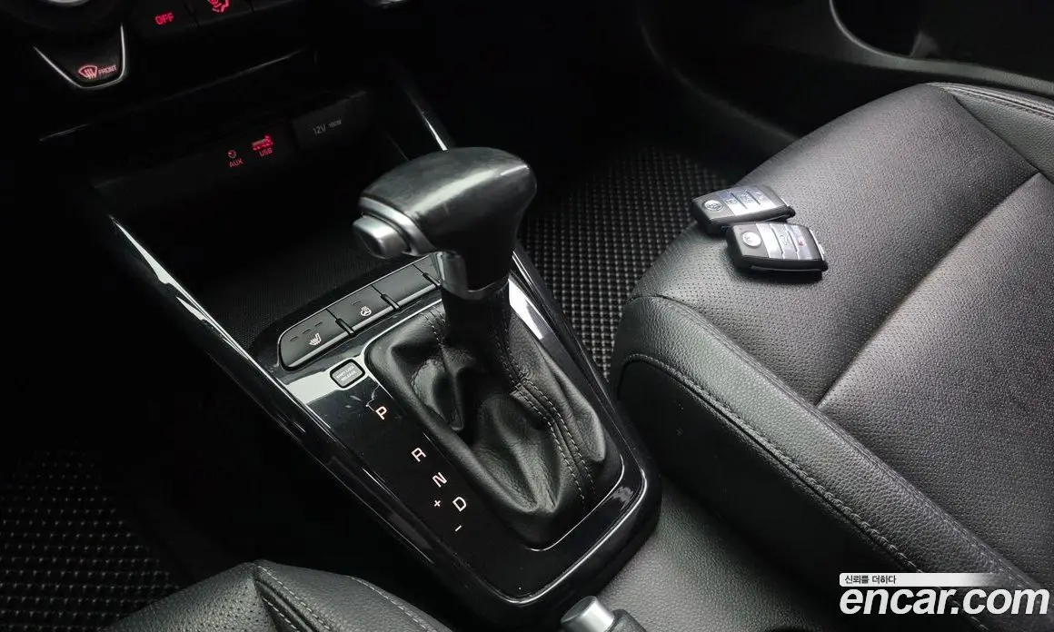 Kia Stonic 2017 1.6 автомат (гидро), фото 11