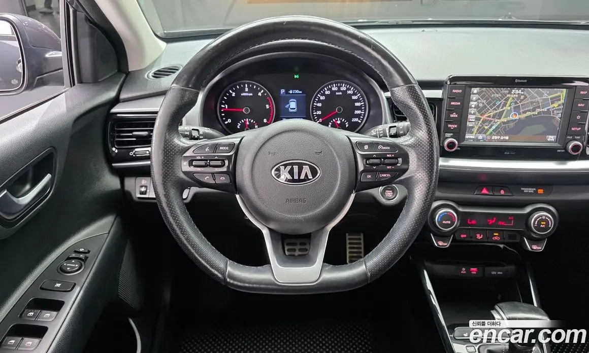 Kia Stonic 2017 1.6 автомат (гидро), фото 18