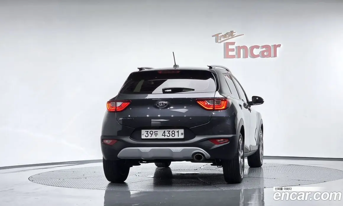 Kia Stonic 2017 1.6 автомат (гидро), фото 3