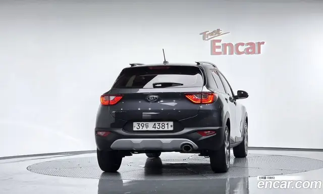 Kia Stonic 2017 1.6 автомат (гидро), миниатюра 3