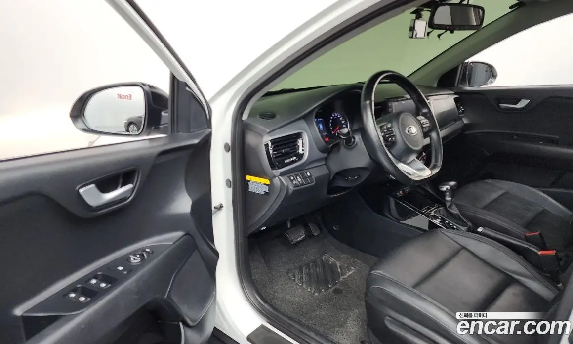 Kia Stonic 2019 1.6 автомат (гидро), фото 10