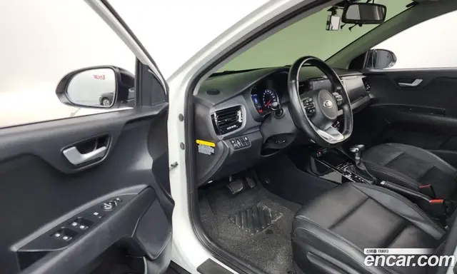 Kia Stonic 2019 1.6 автомат (гидро), миниатюра 10