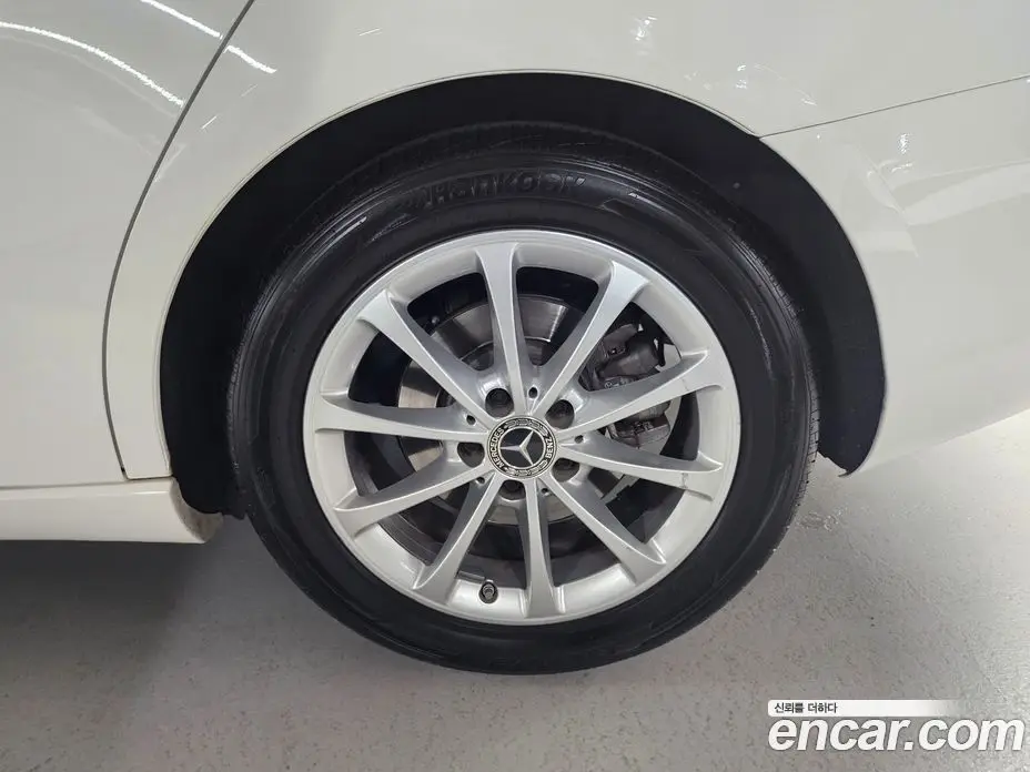 Mercedes-Benz A-Class 2020 2.0 автомат (гидро), фото 15 Mercedes-Benz A-Class 2020 2.0 автомат (гидро), фото 15