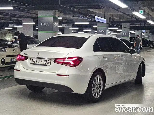 Mercedes-Benz A-Class 2020 2.0 автомат (гидро), миниатюра 4 Mercedes-Benz A-Class 2020 2.0 автомат (гидро), миниатюра 4