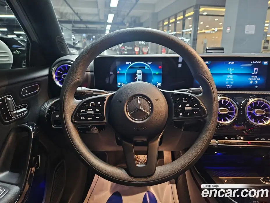 Mercedes-Benz A-Class 2020 2.0 автомат (гидро), фото 8 Mercedes-Benz A-Class 2020 2.0 автомат (гидро), фото 8