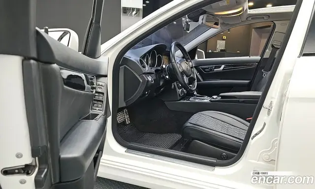 Mercedes-Benz C-Class 2014 2.1 автомат (гидро), миниатюра 10