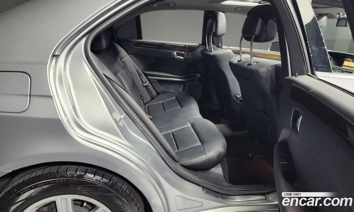 Mercedes-Benz E-Class 2012 1.8 автомат (гидро), фото 12