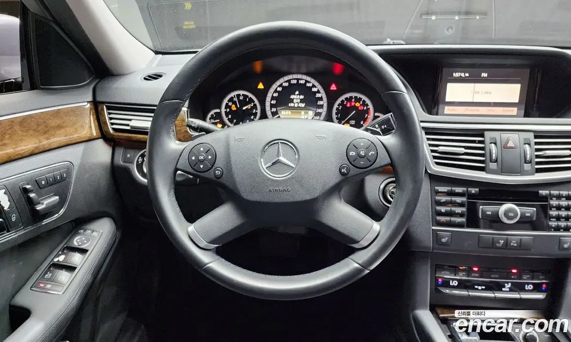 Mercedes-Benz E-Class 2012 1.8 автомат (гидро), фото 13