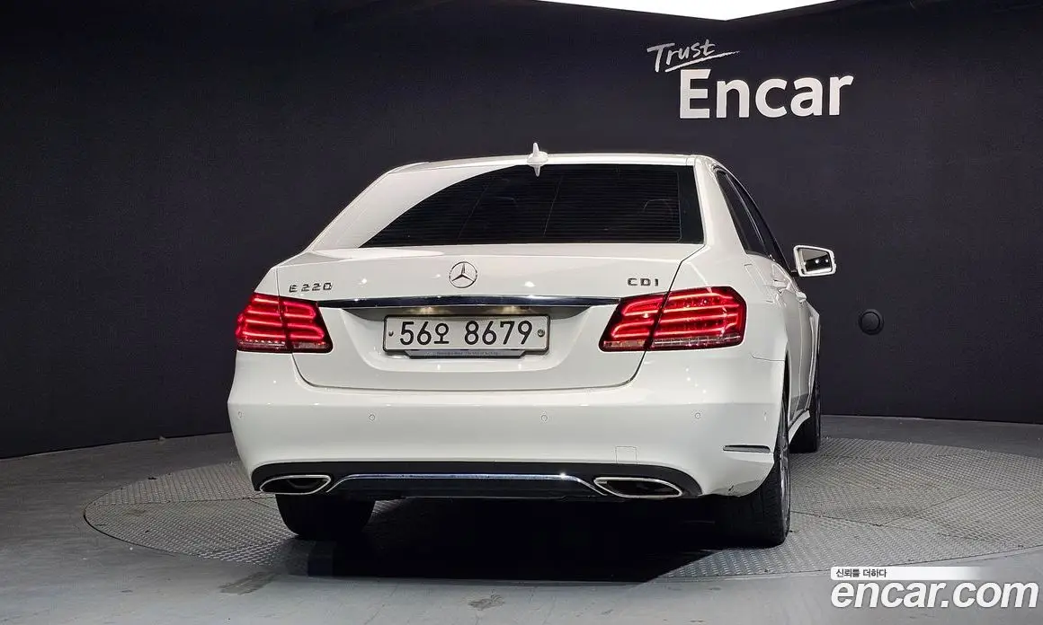 Mercedes-Benz E-Class 2013 2.1 автомат (гидро), фото 4 Mercedes-Benz E-Class 2013 2.1 автомат (гидро), фото 4