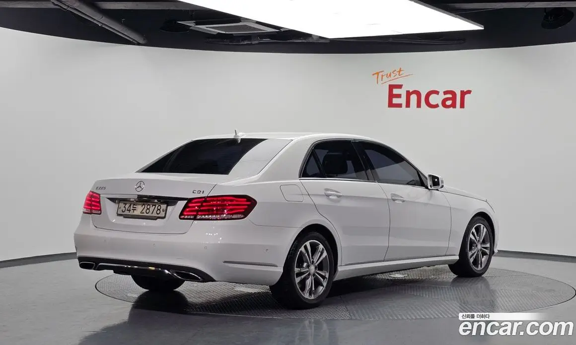 Mercedes-Benz E-Class 2013 2.1 автомат (гидро), фото 2 Mercedes-Benz E-Class 2013 2.1 автомат (гидро), фото 2