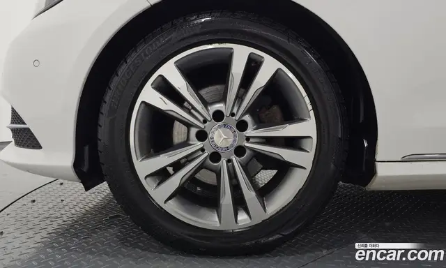 Mercedes-Benz E-Class 2013 2.1 автомат (гидро), миниатюра 5 Mercedes-Benz E-Class 2013 2.1 автомат (гидро), миниатюра 5