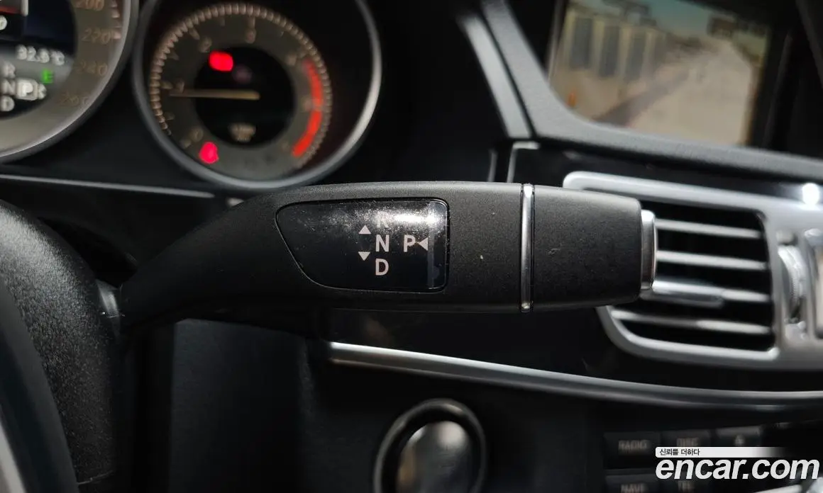 Mercedes-Benz E-Class 2013 2.1 автомат (гидро), фото 9 Mercedes-Benz E-Class 2013 2.1 автомат (гидро), фото 9