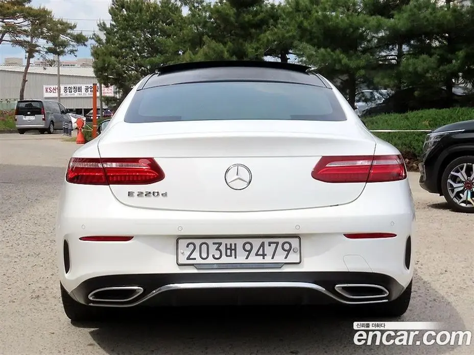 Mercedes-Benz E-Class 2017 1.9 автомат (гидро), фото 4 Mercedes-Benz E-Class 2017 1.9 автомат (гидро), фото 4