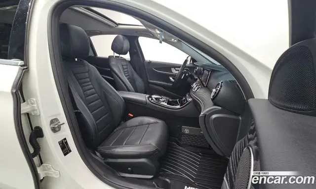 Mercedes-Benz E-Class 2017 2.0 автомат (гидро), миниатюра 11 Mercedes-Benz E-Class 2017 2.0 автомат (гидро), миниатюра 11