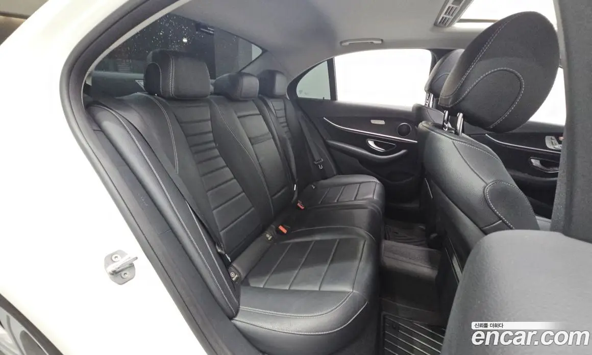 Mercedes-Benz E-Class 2017 2.0 автомат (гидро), фото 12 Mercedes-Benz E-Class 2017 2.0 автомат (гидро), фото 12