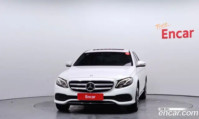 Mercedes-Benz E-Class 2017 2.0 автомат (гидро), миниатюра 3 Mercedes-Benz E-Class 2017 2.0 автомат (гидро), миниатюра 3