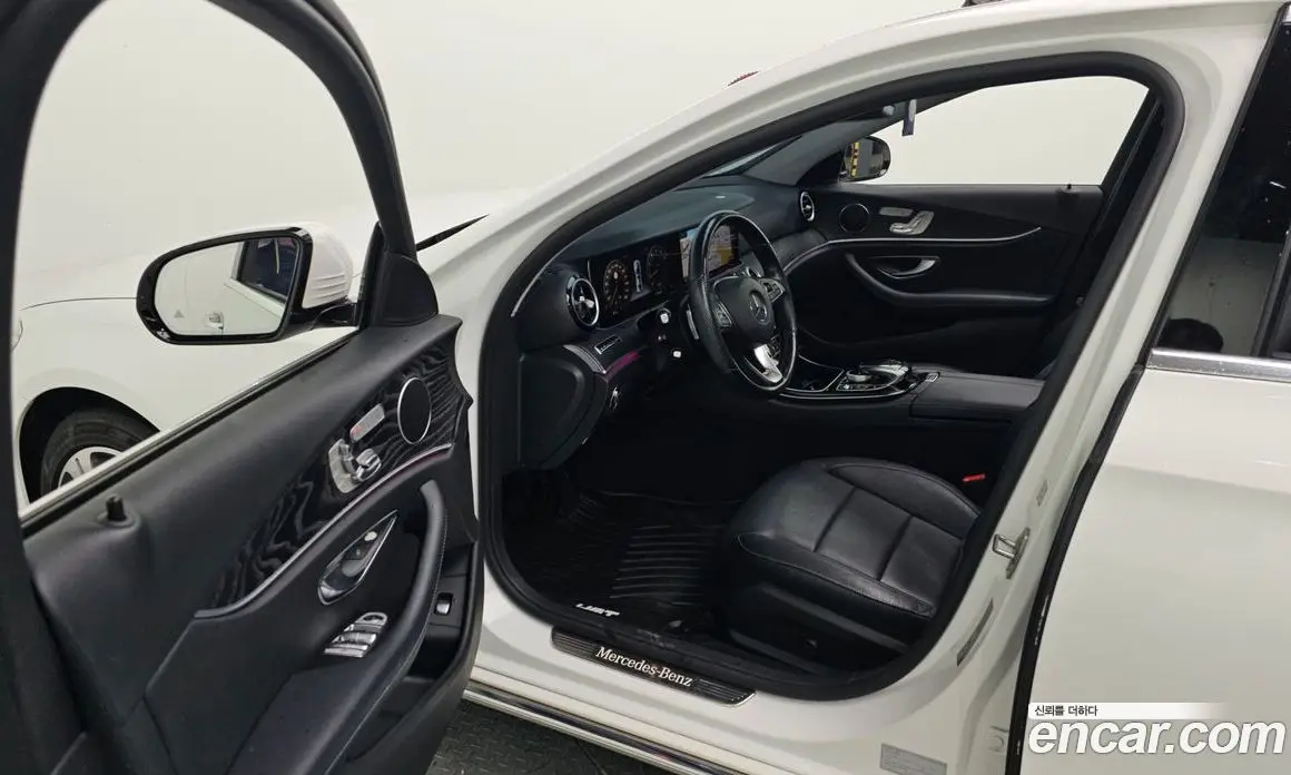 Mercedes-Benz E-Class 2017 2.0 автомат (гидро), фото 10 Mercedes-Benz E-Class 2017 2.0 автомат (гидро), фото 10