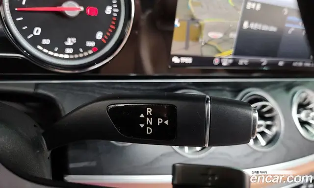 Mercedes-Benz E-Class 2018 1.9 автомат (гидро), миниатюра 12