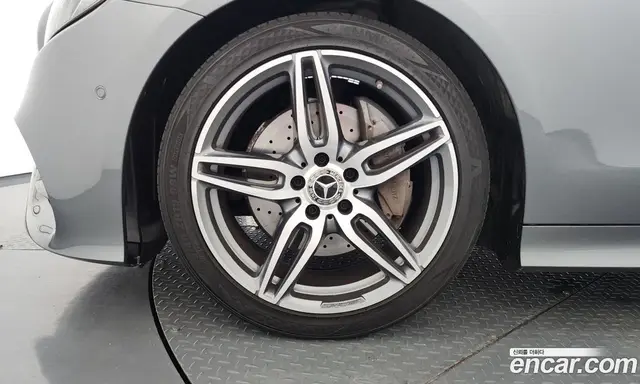 Mercedes-Benz E-Class 2018 1.9 автомат (гидро), миниатюра 5