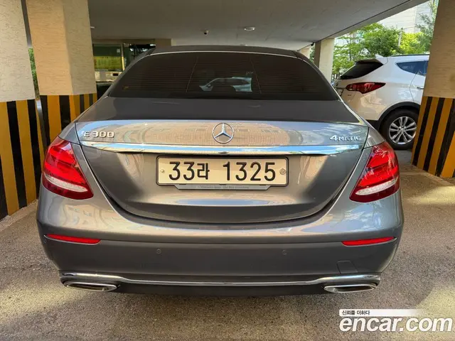 Mercedes-Benz E-Class 2018 2.0 автомат (гидро), миниатюра 3
