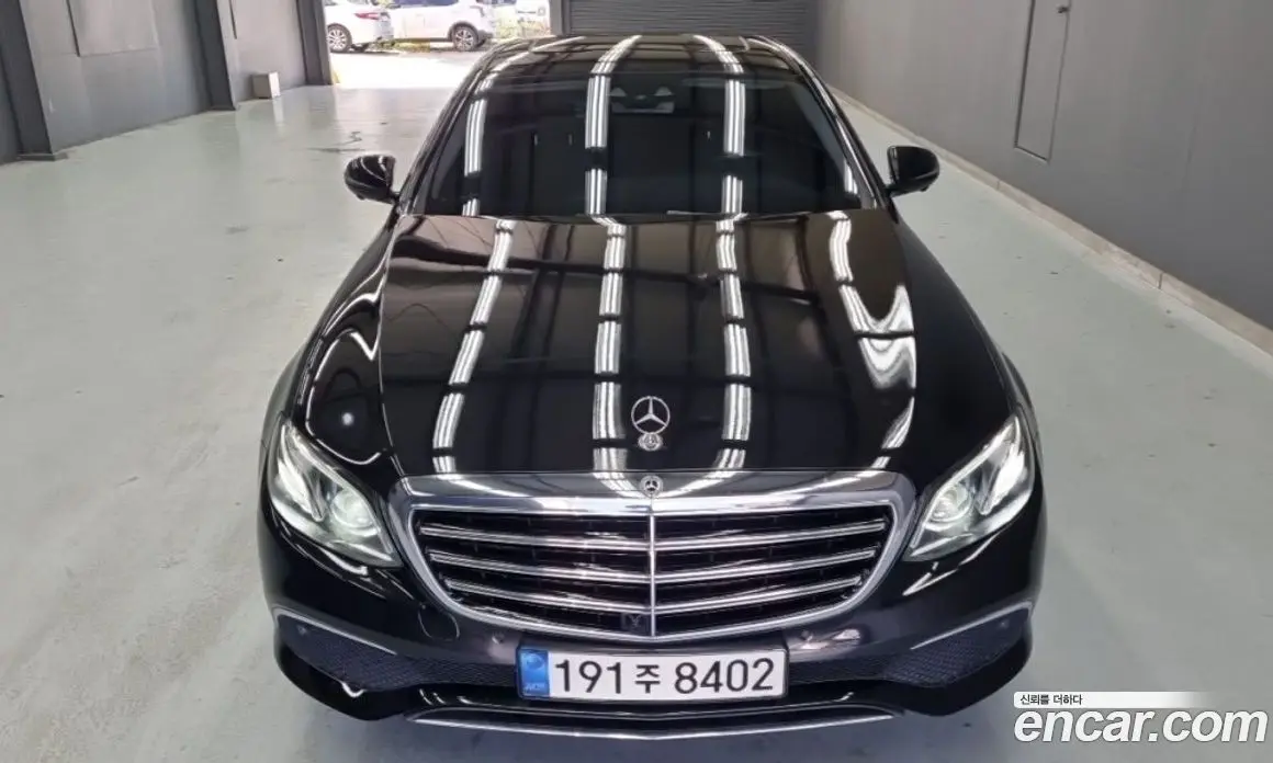 Mercedes-Benz E-Class 2018 2.0 автомат (гидро), фото 1 Mercedes-Benz E-Class 2018 2.0 автомат (гидро), фото 1
