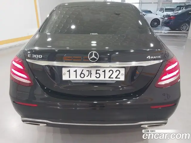Mercedes-Benz E-Class 2019 2.0 автомат (гидро), миниатюра 4