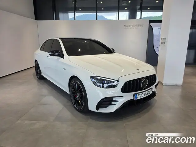 Mercedes-Benz E-Class 2023 3.0 автомат (гидро), миниатюра 3