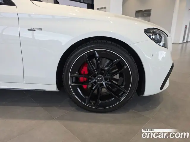 Mercedes-Benz E-Class 2023 3.0 автомат (гидро), миниатюра 6