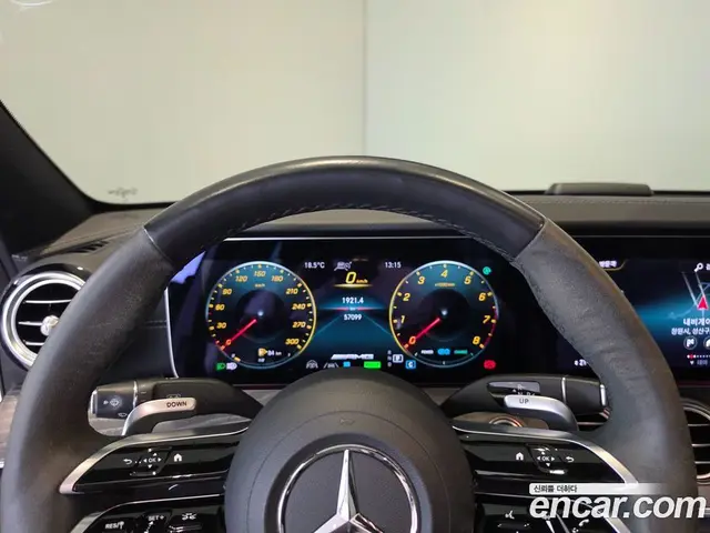 Mercedes-Benz E-Class 2023 3.0 автомат (гидро), миниатюра 9