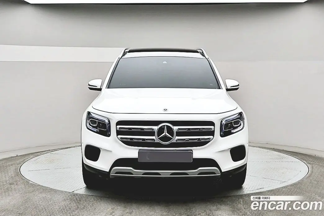 Mercedes-Benz GLB-Class 2021 1.9 автомат (гидро), фото 1 Mercedes-Benz GLB-Class 2021 1.9 автомат (гидро), фото 1