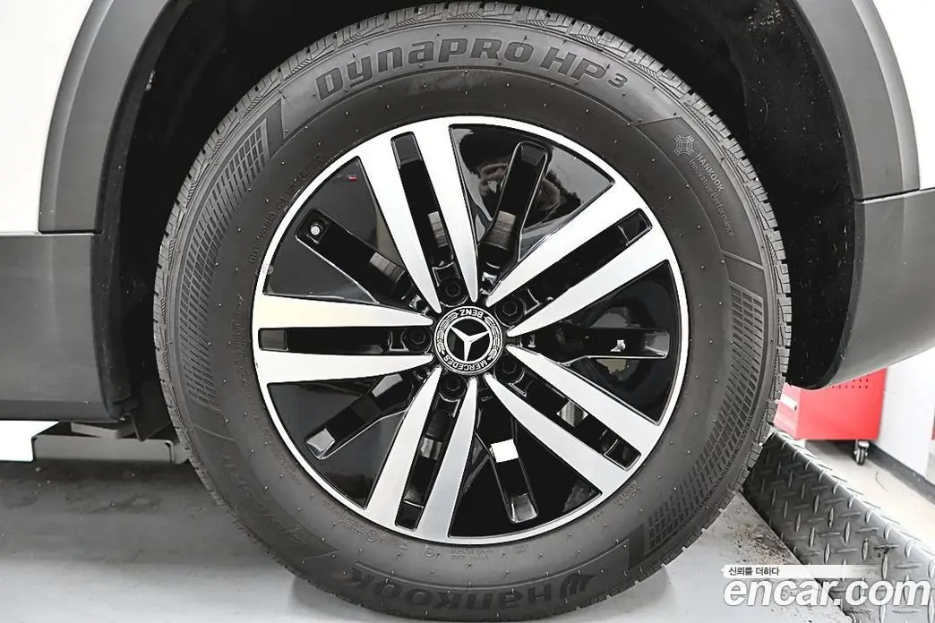 Mercedes-Benz GLB-Class 2021 1.9 автомат (гидро), фото 6 Mercedes-Benz GLB-Class 2021 1.9 автомат (гидро), фото 6