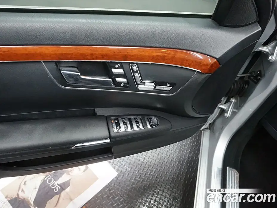 Mercedes-Benz S-Class 2006 3.5 автомат (гидро), фото 18 Mercedes-Benz S-Class 2006 3.5 автомат (гидро), фото 18