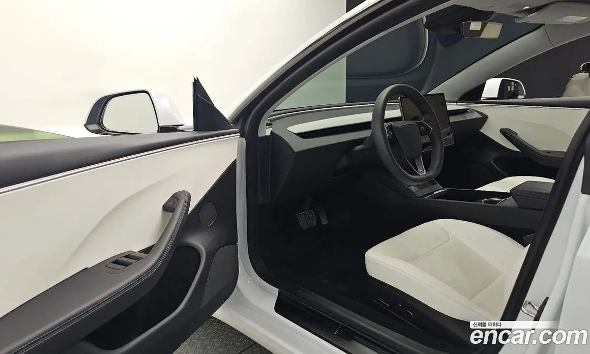 Tesla Model 3 2024 0.2 автомат (гидро), фото 10 Tesla Model 3 2024 0.2 автомат (гидро), фото 10