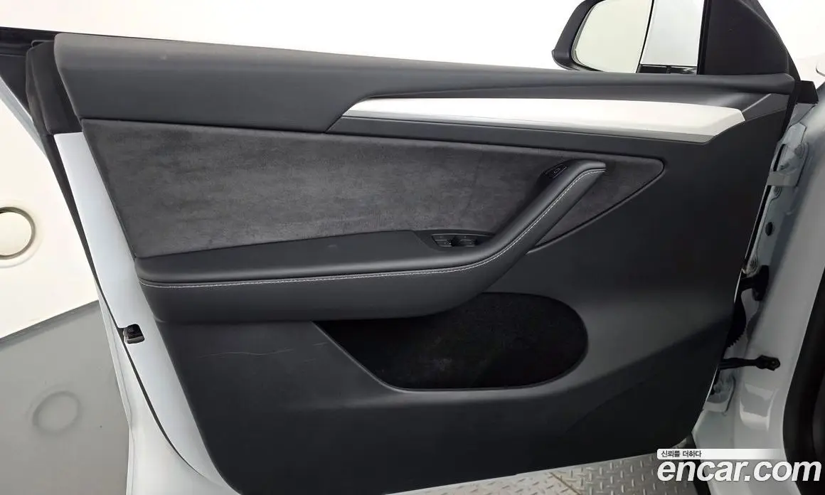 Tesla Model Y 2024 0.2 автомат (гидро), фото 13 Tesla Model Y 2024 0.2 автомат (гидро), фото 13