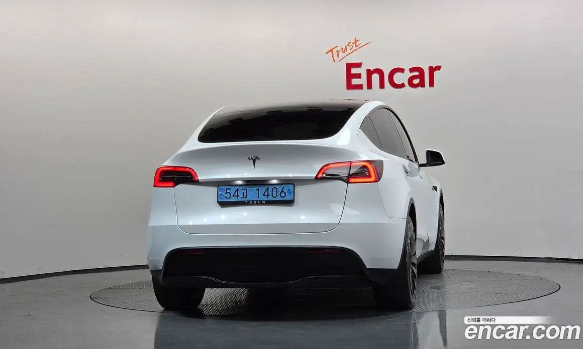 Tesla Model Y 2024 0.2 автомат (гидро), фото 3 Tesla Model Y 2024 0.2 автомат (гидро), фото 3