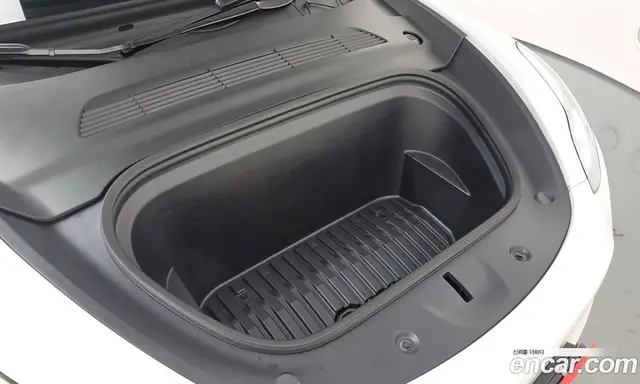 Tesla Model Y 2024 0.2 автомат (гидро), миниатюра 5 Tesla Model Y 2024 0.2 автомат (гидро), миниатюра 5