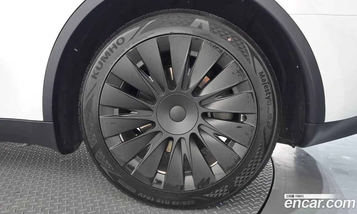 Tesla Model Y 2024 0.2 автомат (гидро), фото 6 Tesla Model Y 2024 0.2 автомат (гидро), фото 6