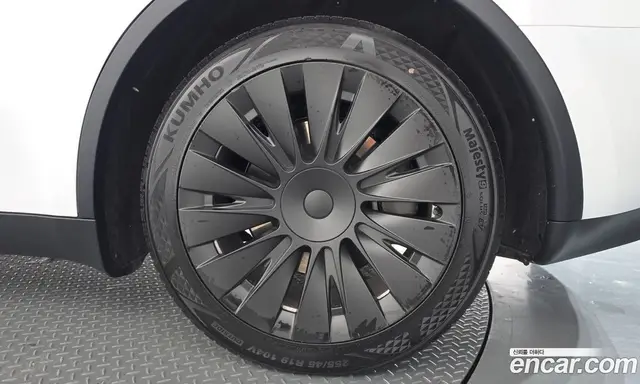 Tesla Model Y 2024 0.2 автомат (гидро), миниатюра 6 Tesla Model Y 2024 0.2 автомат (гидро), миниатюра 6