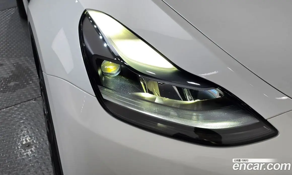 Tesla Model Y 2024 0.2 автомат (гидро), фото 7 Tesla Model Y 2024 0.2 автомат (гидро), фото 7