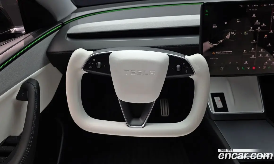 Tesla Model Y 2025 0.2 автомат (гидро), фото 13