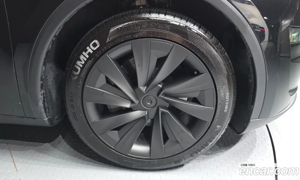 Tesla Model Y 2025 0.2 автомат (гидро), фото 5