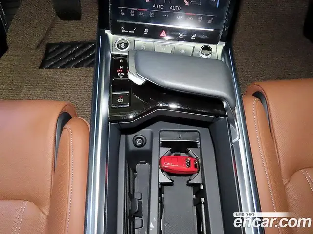 Audi Q8 e-tron 2024 автомат (гидро), миниатюра 12