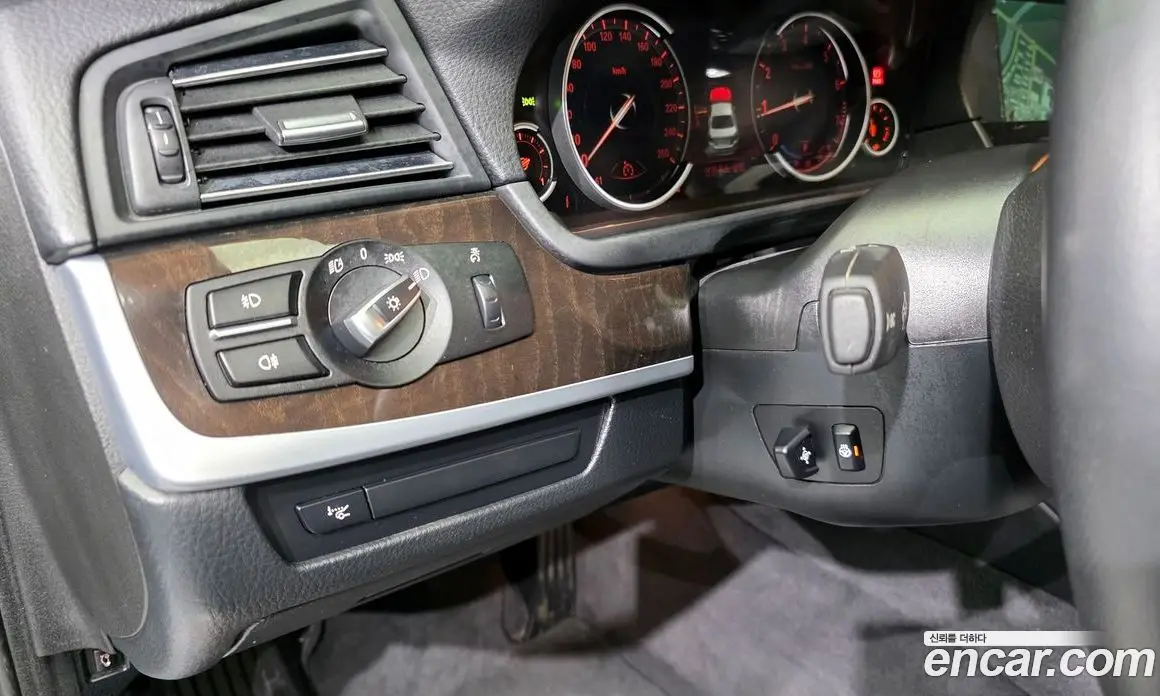 BMW 5 серия 2013 2.0 автомат (гидро), фото 14