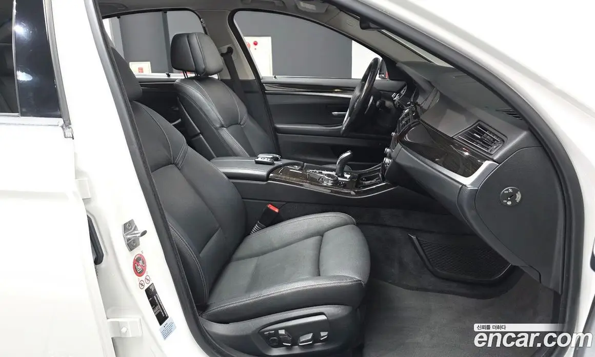 BMW 5 серия 2016 2.0 автомат (гидро), фото 11