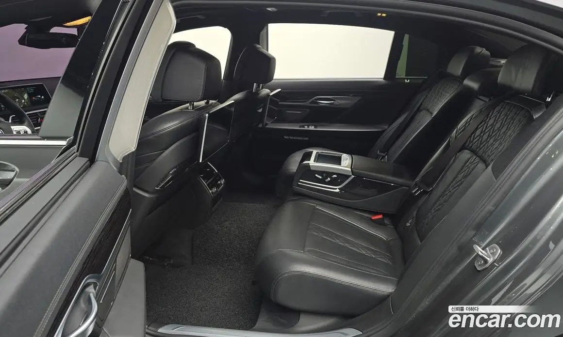 BMW 7 серия 2017 3.0 автомат (гидро), фото 18