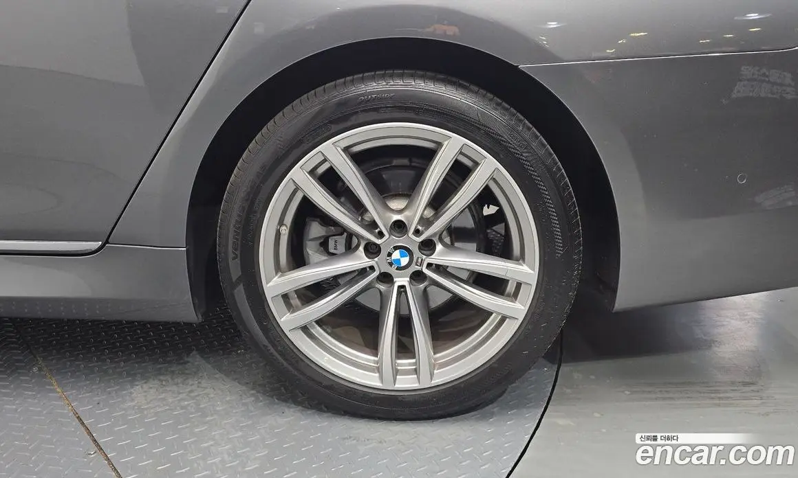 BMW 7 серия 2017 3.0 автомат (гидро), фото 7
