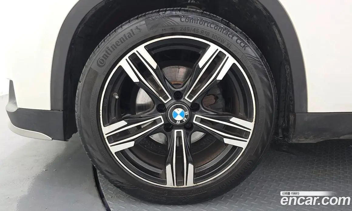 BMW X1 2015 2.0 автомат (гидро), фото 5